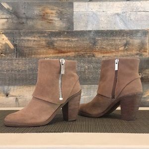 Jessica Simpson size 5.5 light brown ankle boots